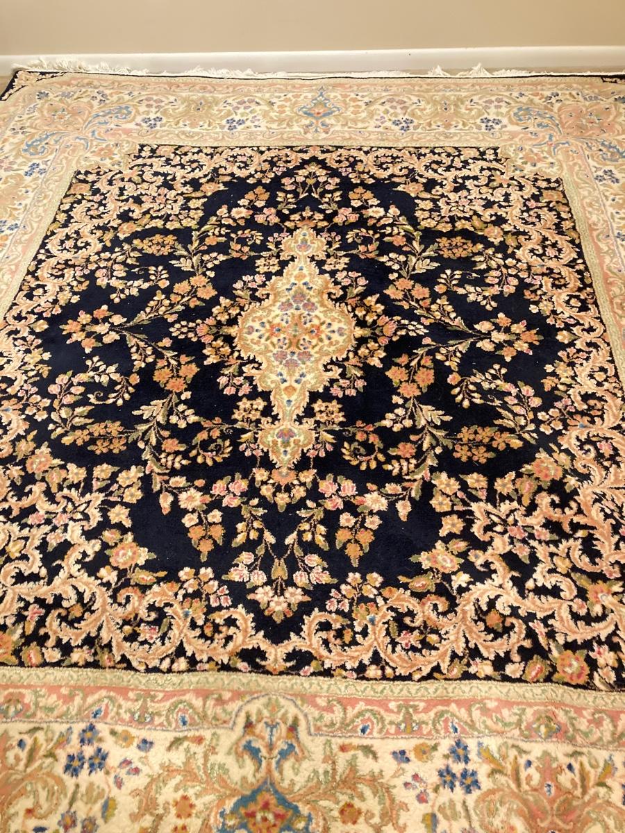 LOT 58 BEAUTIFUL Vintage Kerman Persian Rug with Certificate of