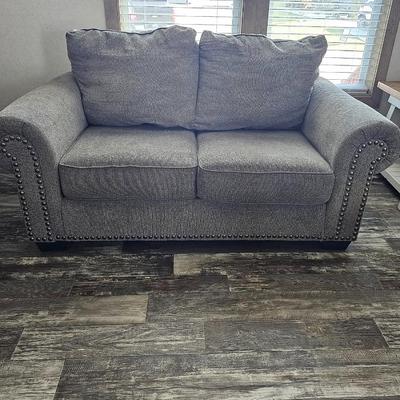 Signature Design by AshleyÂ® Agleno Pad-Arm Loveseat