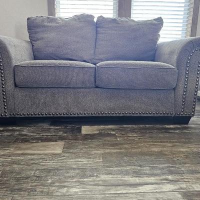 Signature Design by AshleyÂ® Agleno Pad-Arm Loveseat