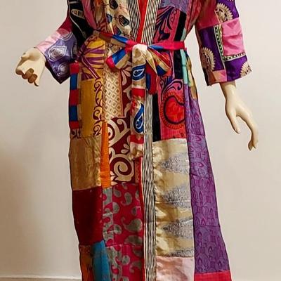 Vtg 1970s Silk Patchwork  Kimono with Sash