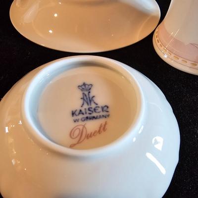 Kaiser W. Germany Demi-Tasse Cups & Saucers (DR-JS)