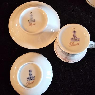 Kaiser W. Germany Demi-Tasse Cups & Saucers (DR-JS)