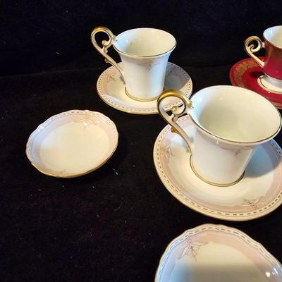 Kaiser W. Germany Demi-Tasse Cups & Saucers (DR-JS)