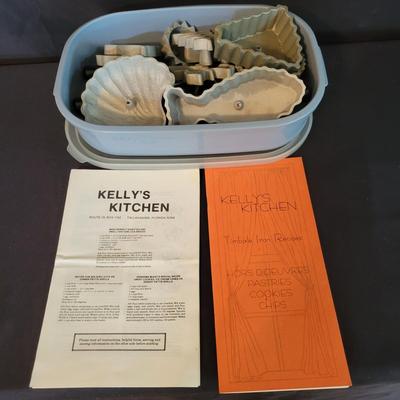 Kelly's Kitchen Timbale Irons, Bread Bags and Cake Decorating (K-DW)