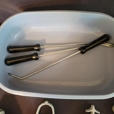 Kelly's Kitchen Timbale Irons, Bread Bags and Cake Decorating (K-DW)