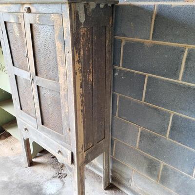 Antique Pie Safe (BG-DW)