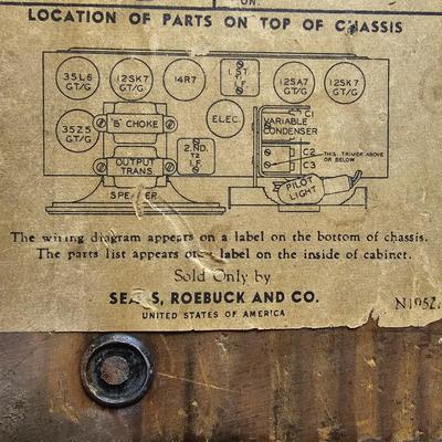 Vintage Sears Silvertone Radio (BO-JS)