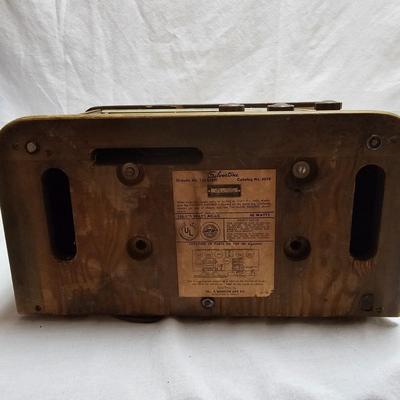 Vintage Sears Silvertone Radio (BO-JS)
