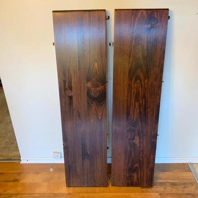 Round Wood Kling Colonial Table With 2 leaves