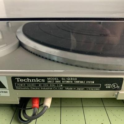 Technics Quartz Record Player