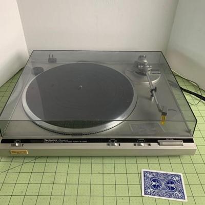 Technics Quartz Record Player