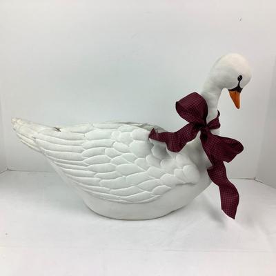 223 Gladys Boalt Handmade Soft Sculpture of a White Swan Dated 1981