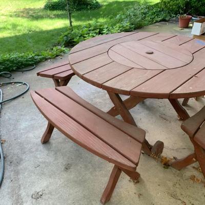 Wood Round Picnic Table with Benches