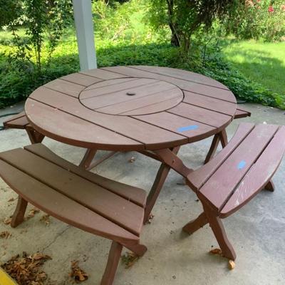 Wood Round Picnic Table with Benches