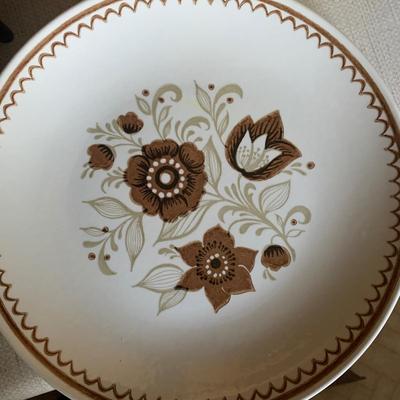 Brown Floral Dishes