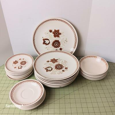 Brown Floral Dishes