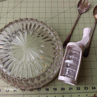 Salad Dish, Grater, and Grinder