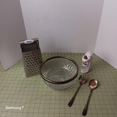 Salad Dish, Grater, and Grinder