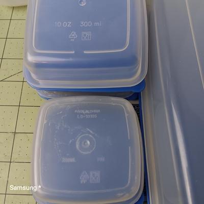 Tupperware and Jug Bundle
