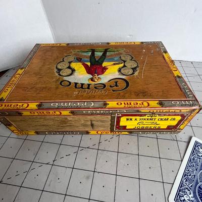 Cremo Tobacco Box with Matchbook Collection