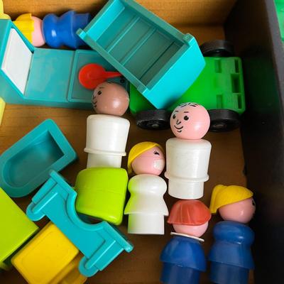 Vintage Fisher Price Little People and Accessories