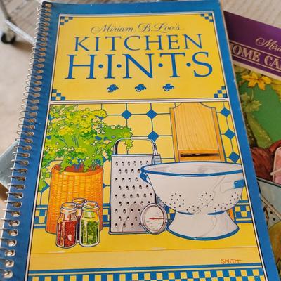 Pint Canning Jars and Canning Books (BG-DW)