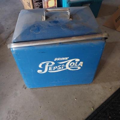 VINTAGE METAL PEPSI COLA COOLER WITH CARRY HANDLE