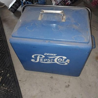 VINTAGE METAL PEPSI COLA COOLER WITH CARRY HANDLE
