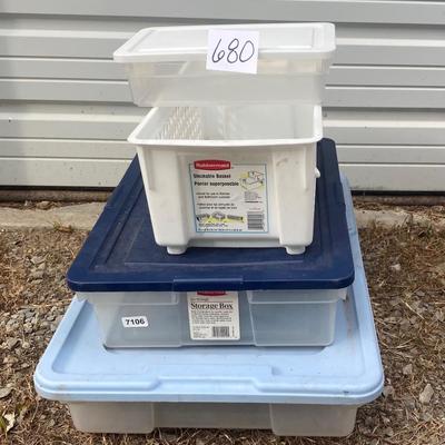 Rubbermaid Totes and Bin