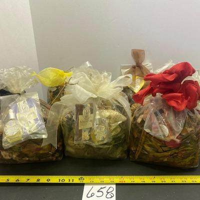 Potpourri with refresher Oil