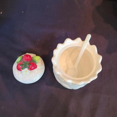 Bone China Strawberry Serveware and More (SR-CE)