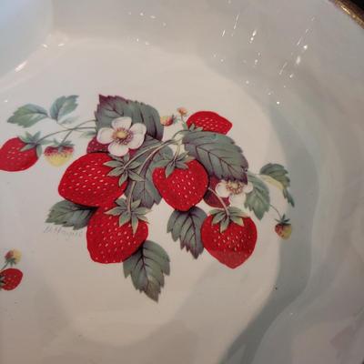 Bone China Strawberry Serveware and More (SR-CE)