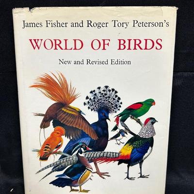 World of Birds Revised Edition by Fisher and Peterson Colored Illustrations Hard Cover Book