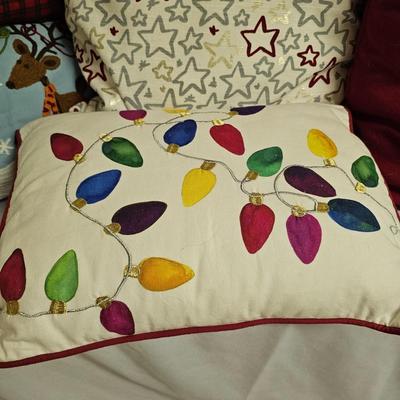 Christmas Pillows by Pottery Barn & More (US-JS)