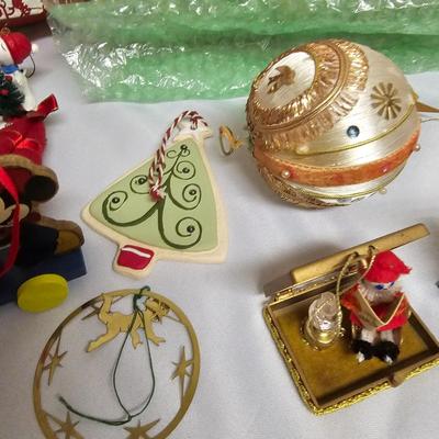 Assorted Christmas Ornaments  (US-JS)