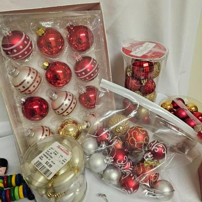 Assorted Christmas Ornaments  (US-JS)