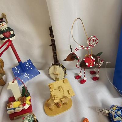 Assorted Christmas Ornaments  (US-JS)