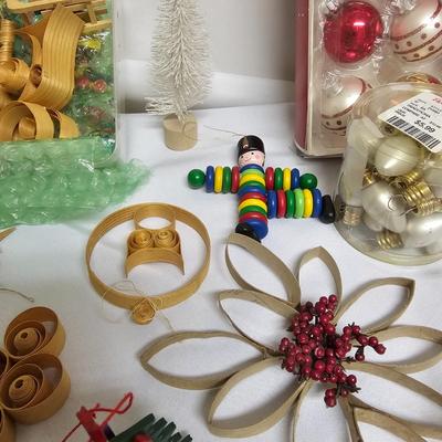 Assorted Christmas Ornaments  (US-JS)