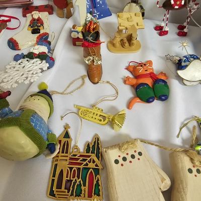 Assorted Christmas Ornaments  (US-JS)