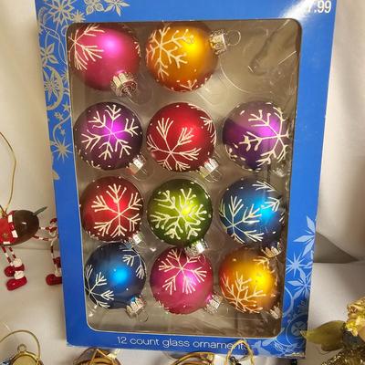 Assorted Christmas Ornaments  (US-JS)