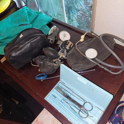 Medical  instruments lot