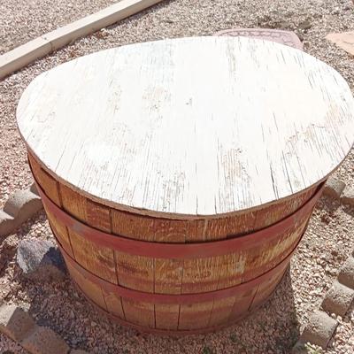 WOODEN BARREL PLANTER WITH HOMEMADE LID