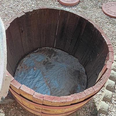WOODEN BARREL PLANTER WITH HOMEMADE LID