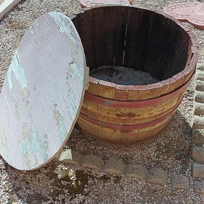 WOODEN BARREL PLANTER WITH HOMEMADE LID