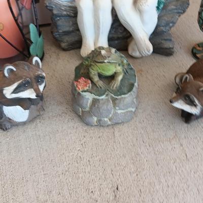 YARD / GARDEN ANIMALS AND BOY AND GIRL WITH CANDLE SCONCES