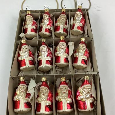 Lot 235. Vintage â€œ ghost faced â€œ Santa - Inge Glass Ornaments