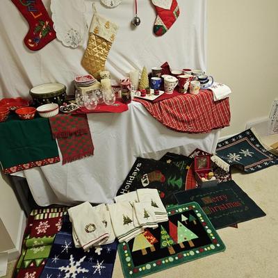 Christmas Linens,  Serving Dishes,  Cups  & More.  (US-JS)