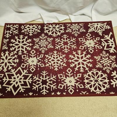 Christmas Linens,  Serving Dishes,  Cups  & More.  (US-JS)