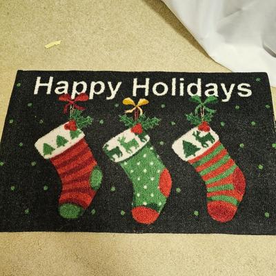 Christmas Linens,  Serving Dishes,  Cups  & More.  (US-JS)