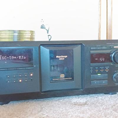 SONY 400 DISC DVD PLAYER WITH DVD MOVIES